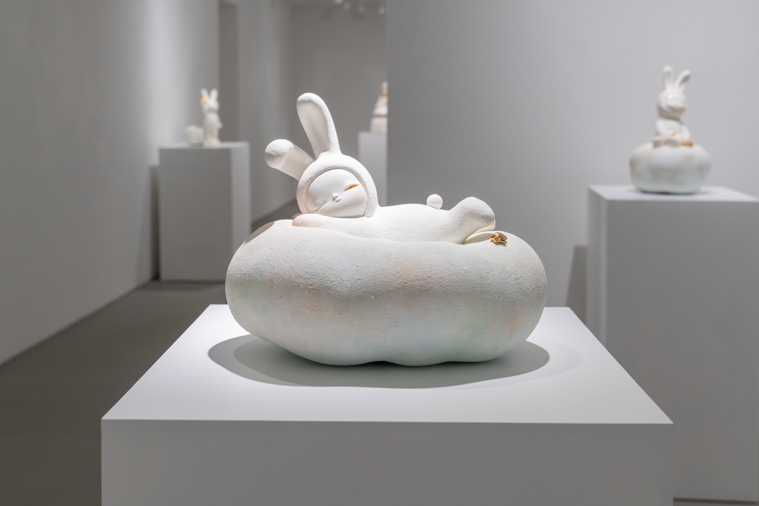 Between Dreams And Memories — Kiaf SEOUL