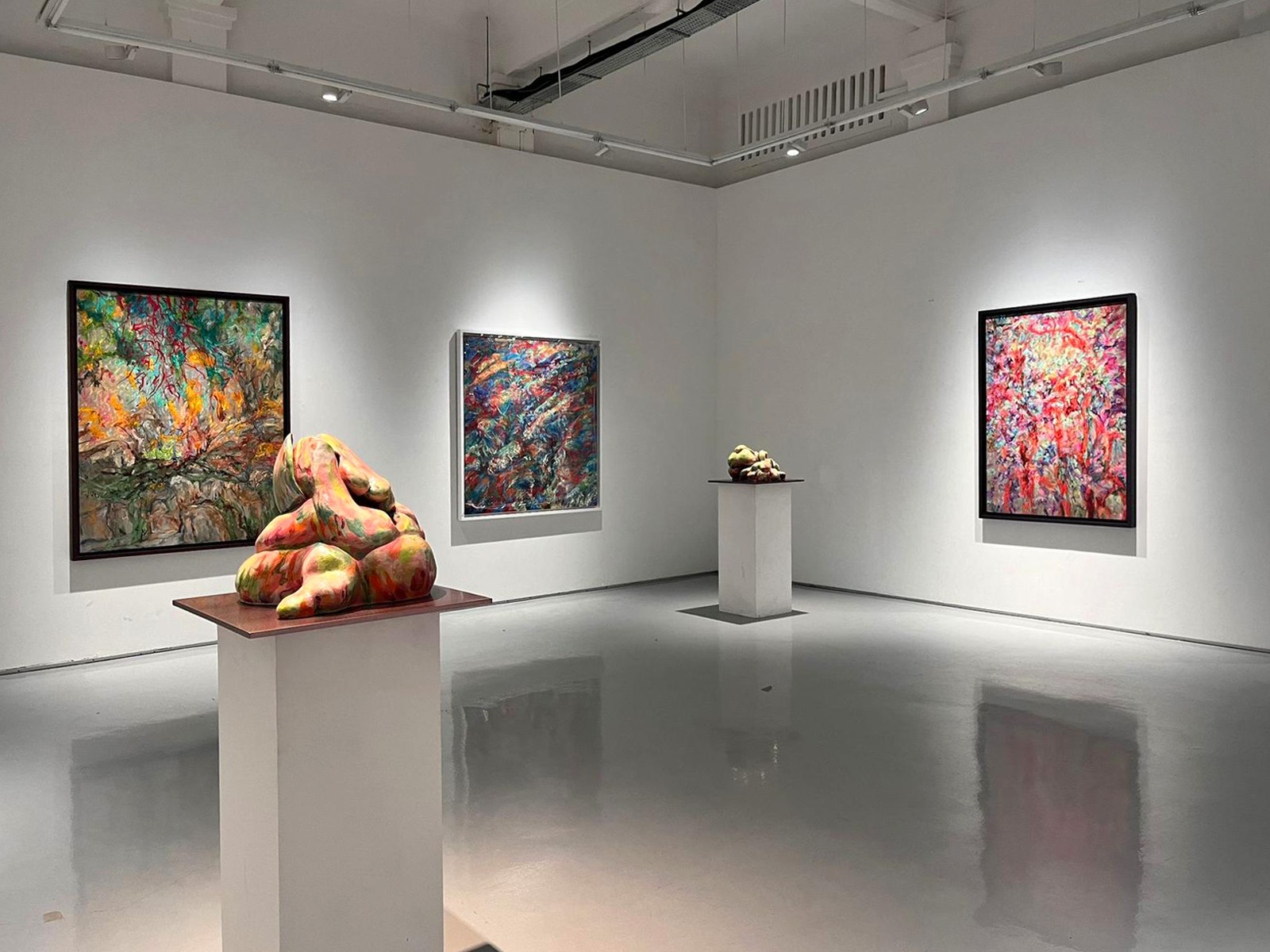 Whee Solo Exhibition : Whispers of Summer Forests